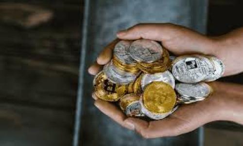 在TP钱包中，YLF通常指代“YLF Token”，它是一种加密货币，可能与特定的项目或生态系统相关联。以下是一些关于YLF Token的基本信息，以及它在TP钱包中的使用方式和可能的价值。

### YLF Token是什么？

YLF Token是区块链项目中常用的一种代币，它可能用于某个特定平台的治理、交易或奖励系统。具体来说，YLF Token可能允许持有者参与项目决策、兑换服务、支付手续费等功能。

### TP钱包的作用

TP钱包简介
TP钱包是一款功能强大的移动端钱包，支持多种数字资产的存储和管理。用户可以通过TP钱包方便地管理他们的加密货币，包括比特币、以太坊、以及各种ERC-20代币如YLF等。此外，TP钱包还提供去中心化交易所（DEX）服务，方便用户进行交易。

### YLF Token的获取与使用

如何获取YLF Token？
用户可以通过以下几种方式获得YLF Token：
ul
    listrong购买：/strong在支持YLF交易的交易所购买。/li
    listrong空投：/strong参加项目方的空投活动，免费获得代币。/li
    listrong挖矿：/strong通过提供流动性或其他方式参与项目生态的挖矿活动。/li
/ul

YLF Token的使用场景
YLF Token的使用场景多种多样，包括但不限于：
ul
    listrong交易：/strong在相关交易所用YLF Token进行交易。/li
    listrong支付：/strong在参与的商户或平台上使用YLF Token支付服务费用。/li
    listrong投资：/strong作为投资工具，用户可以持有YLF Token以期望其价值上升。/li
/ul

### YLF Token的价值

YLF Token能给你带来什么？
YLF Token的价值由多种因素决定，包括市场需求、项目进展，以及团队的开发能力等。如果项目团队积极推动生态建设，推出更多应用场景，那么YLF Token的潜在价值自然也会提升。

### 注意事项

持有YLF Token需注意什么？
尽管YLF Token可能带来收益，但投资加密货币仍然伴随风险。请注意以下几点：
ul
    listrong市场波动：/strong加密货币市场波动性大，价格可能快速变化。/li
    listrong项目可靠性：/strong在投资前，请做好对项目的调研，确保其合法合规。/li
    listrong安全性：/strong选择可信赖的钱包进行存储，避免因私钥泄露而导致的资产损失。/li
/ul

### 结语

在TP钱包中，YLF Token作为一种新兴的数字资产，提供了多种投资和使用的机会。然而，用户在享受这些机会的同时，也要保持警惕，科学投资。如同玩游戏，总会有小挑战和小烦恼，谁还没点小烦恼呢？希望每位用户都能在投资的旅程中找到乐趣与收益的平衡，取得理想的成果。

### 相关资源

进一步了解YLF Token
想要深入了解YLF Token的用户可以访问相关的官方网站、白皮书以及社群媒体平台，获取最新的信息和动态。

通过以上的介绍，用户应该能对TP钱包中的YLF Token有一个全面的了解。如果你有任何问题或需求，欢迎进一步交流探讨！